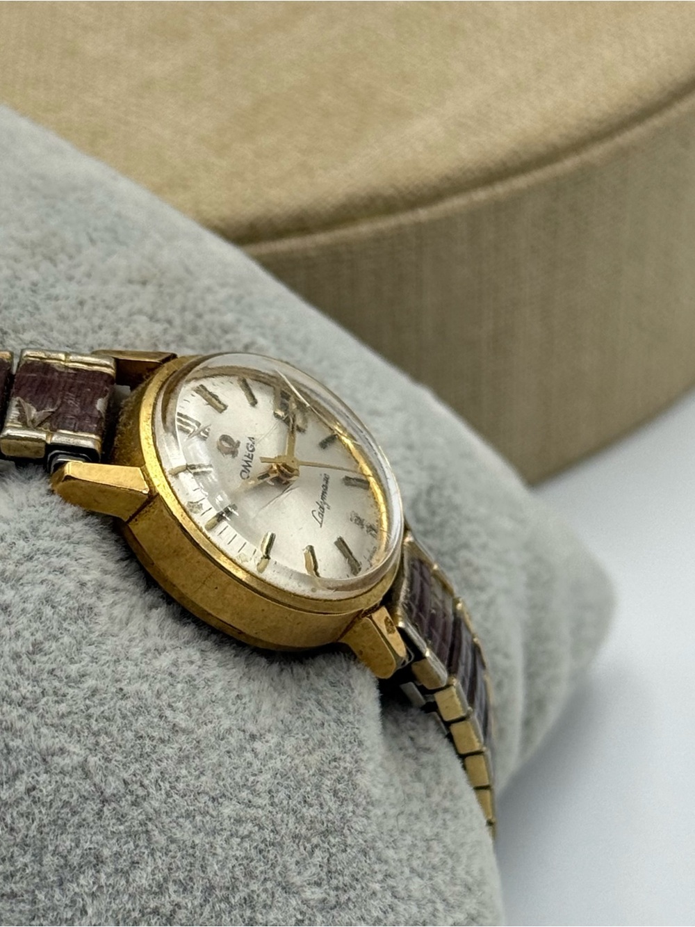 vintage Omega Ladymatic 14k gold-filled ladies' automatic wristwatch. - Picture 4 of 6